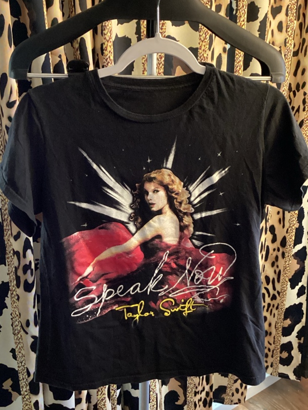 Taylor Swift Women’s Black Tee with Red Graphic 'Speak Now' Tour